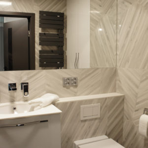 apartament 2 pokojowy na wynajem - łazienka